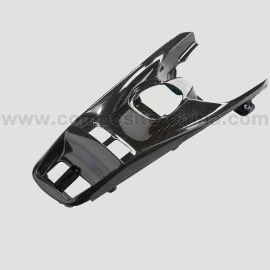 أجزاء من ألياف الكربون مخصصة